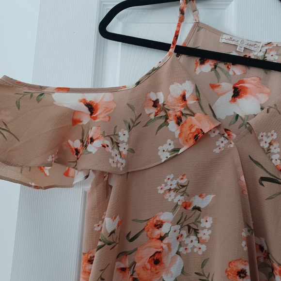 Willow & Root Floral Blouse - Picture 3 of 4